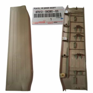 Front Right Door Scuff Plate For Toyota Innova ( New Model )