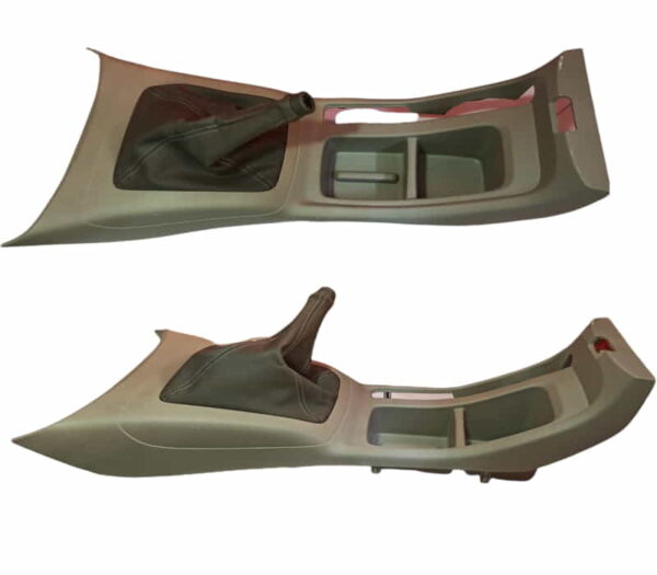 Consol Panel ( Upper ) For Toyota Innova ( New Model ) - 588040K100E0