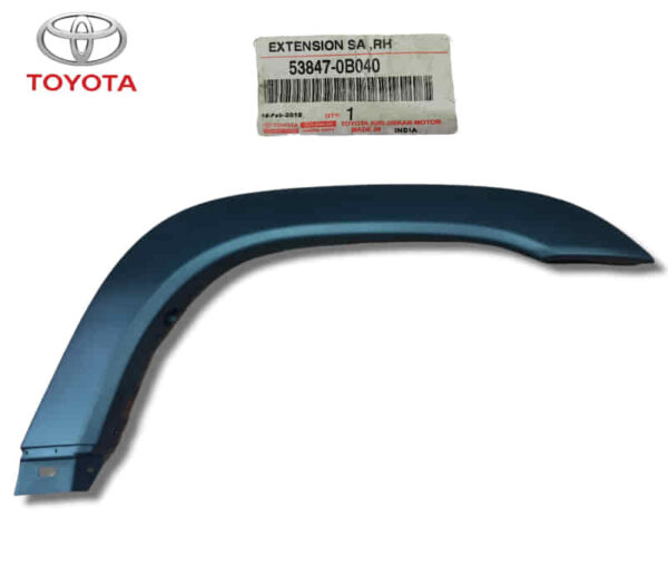 Front Right Footrest Cover For Toyota Qualis - 538470B040