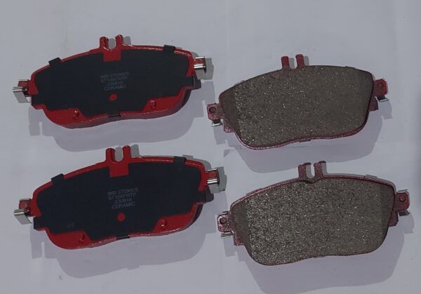 Front Brake Pad For Mercedes Benz W176 A Class - A0084200320 / A0064208520